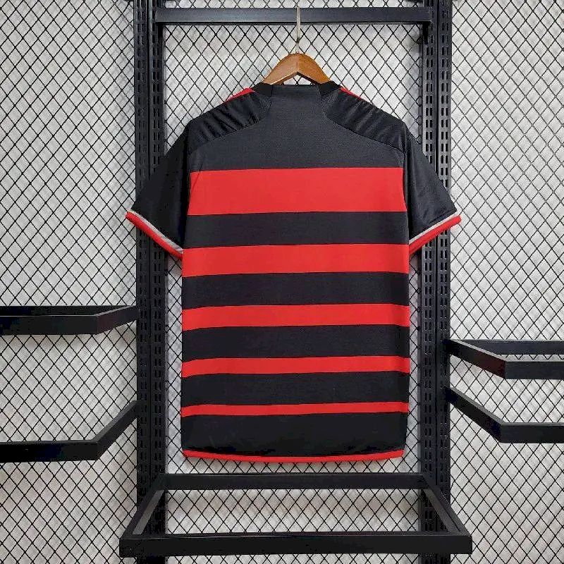 Camisa titular do Flamengo 2024/25