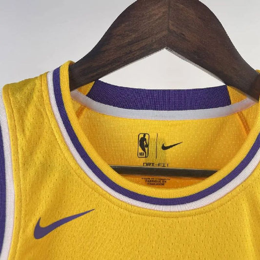 Camisa amarela do time juvenil Kobe Bryant