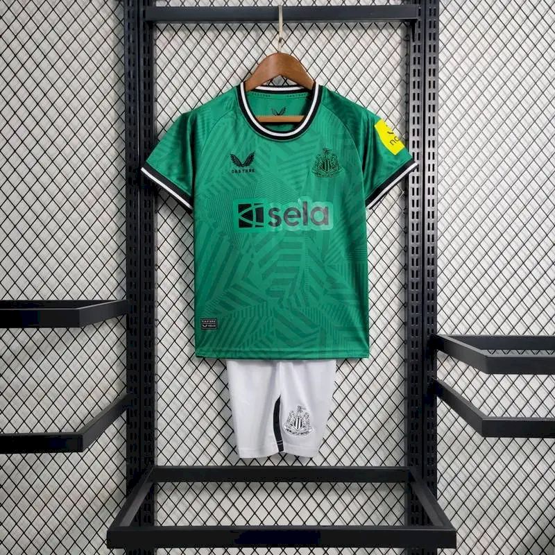 Kit reserva infantil do Newcastle United 2023/24