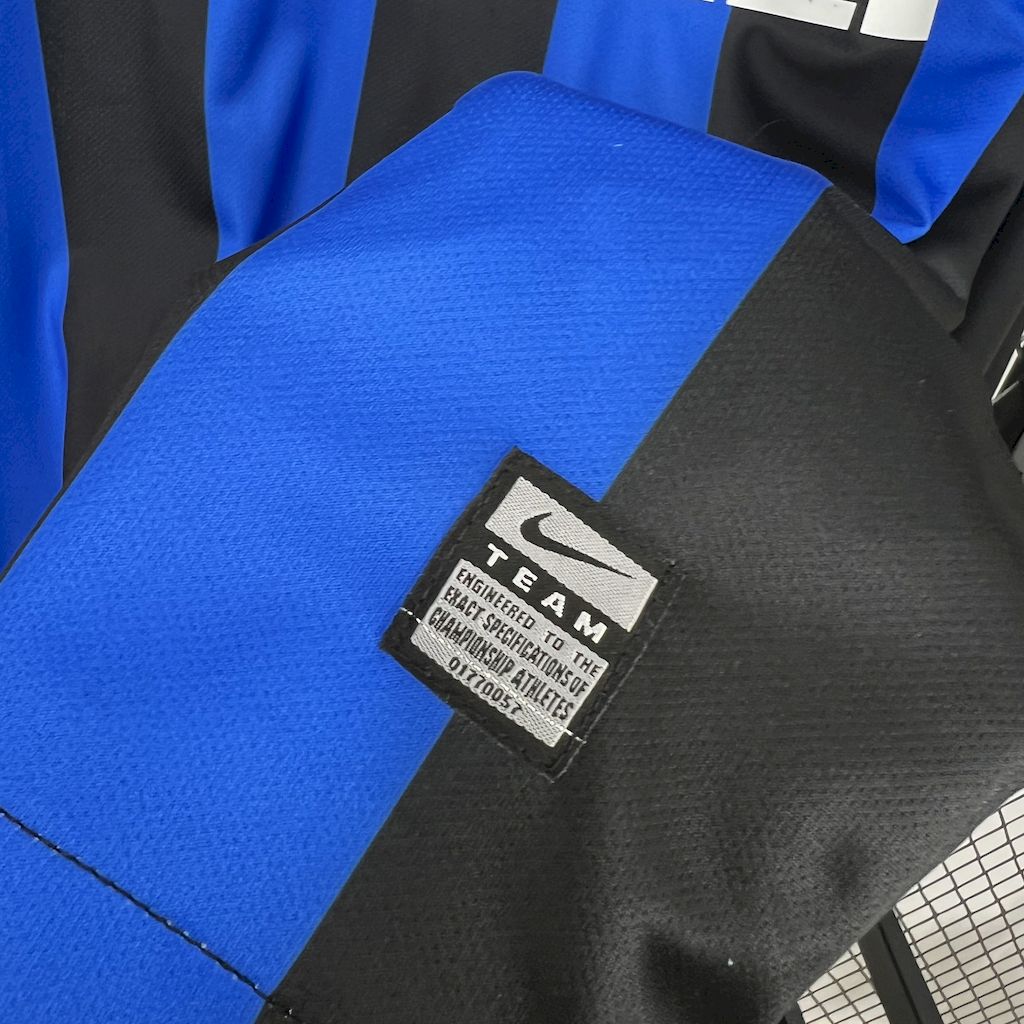 Camisa retrô de mangas compridas Inter de Milão 2009/10