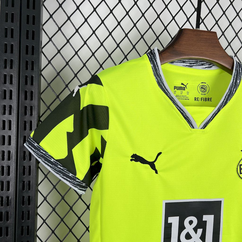 Borussia Dortmund 2025/26 Special Kids Kit