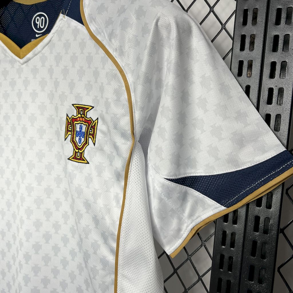 Camisa retrô de Portugal 2004