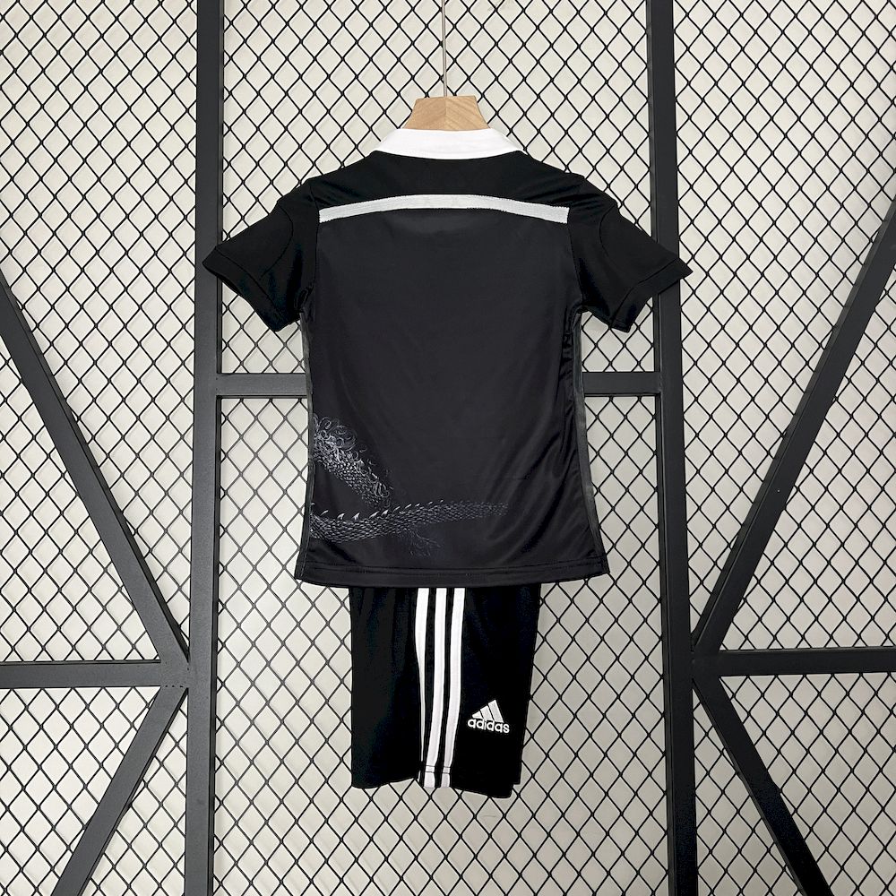 Camisa e shorts retrô infantil do Real Madrid 2014/15