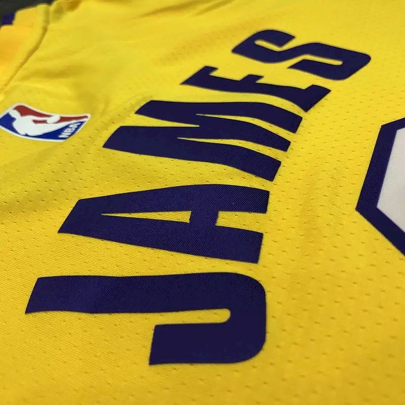 Camisa LeBron James Masculina Amarela Versão Jogador 2020-21 – Edição City