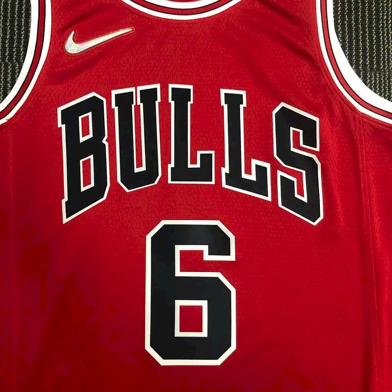 Camisa vermelha masculina Alex Caruso Team – Edição de 75º aniversário
