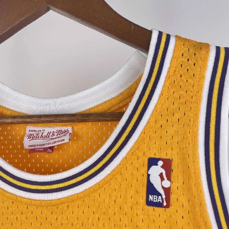 Camisa masculina M&N 1971/72 Jerry West amarela retrô