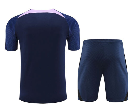 Camisa de treino adulto Tottenham Hotspur 2023/24 + short 418