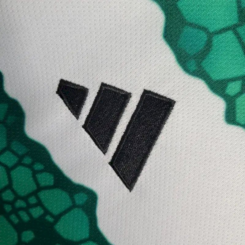 Camisa titular do Celtic 2023/24