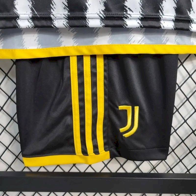 Juventus 2023/24 Home Kids Kit