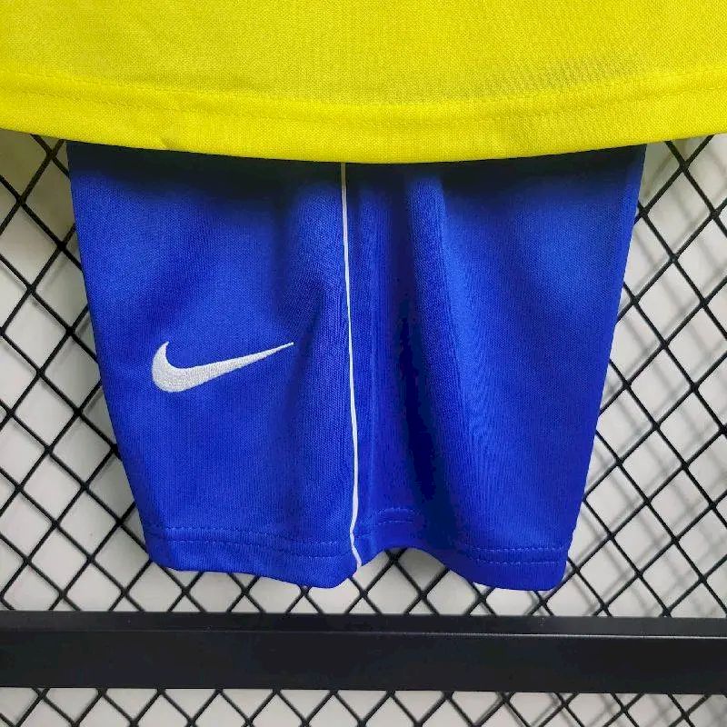 Camisa e shorts retrô infantil Brasil 2002