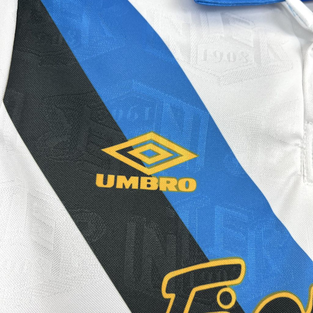 Camisa retrô reserva do Inter de Milão 1994/95