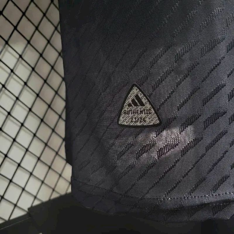 Camisa de treino pré-jogo do Arsenal 2024/25, versão jogador