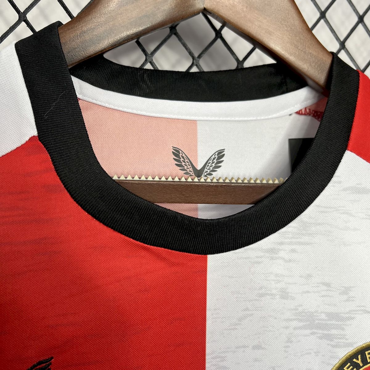 Camisa Principal do Feyenoord Rotterdam 2024/25