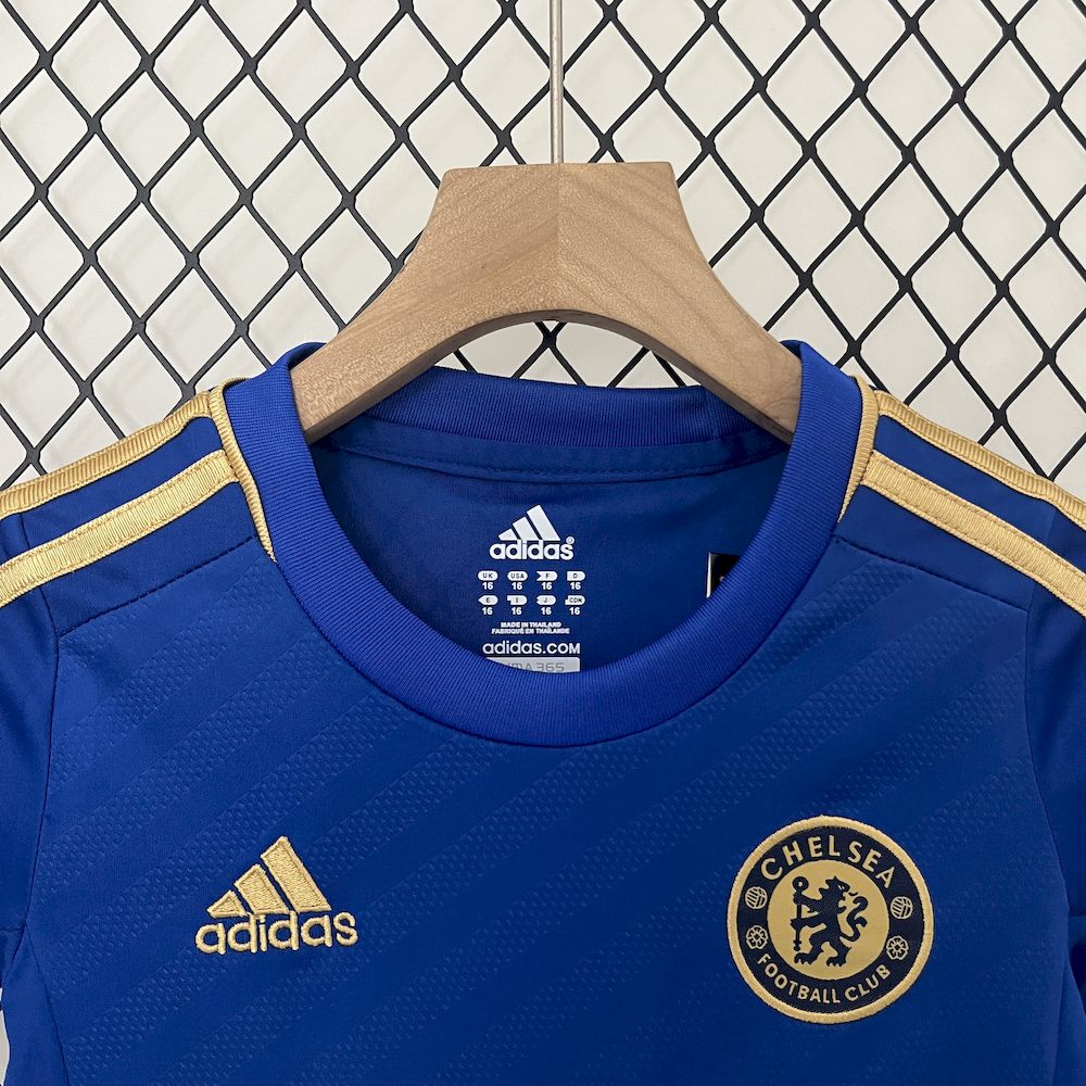 Camisa e shorts retrô infantil Chelsea 2012/13