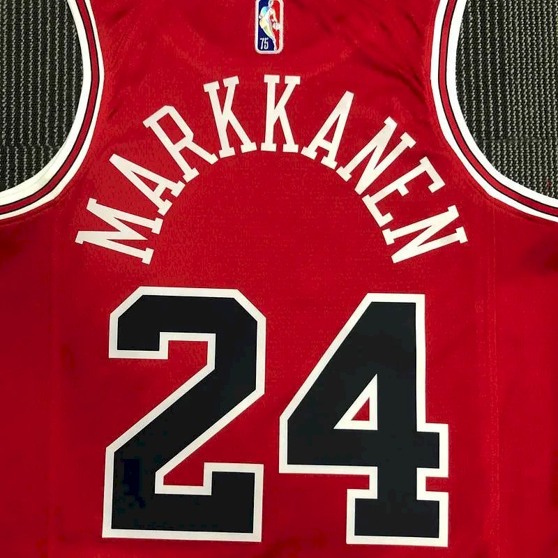 Camisa vermelha masculina Lauri Markkanen – Edição de 75º aniversário