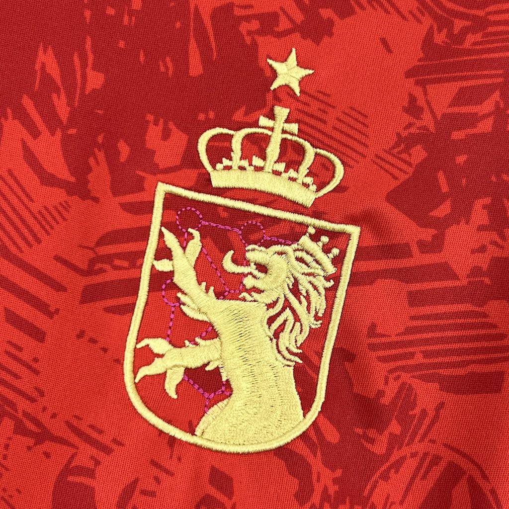 Camisa vermelha especial Espanha 2024/25