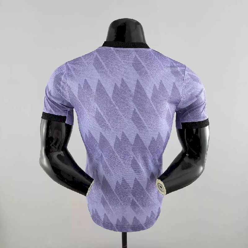 Camisa reserva do Real Madrid 2022/23, versão 2 do jogador