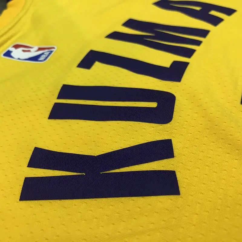 Camisa Kyle Kuzma Yellow City Edition Masculina Versão Jogador
