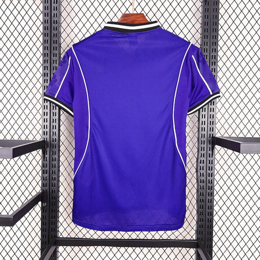 Camisa reserva retrô do Real Madrid 1997/98