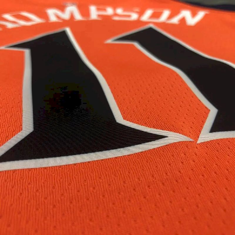 Camisa Klay Thompson Laranja Masculina Versão Jogador – Edição Clássica Retrô