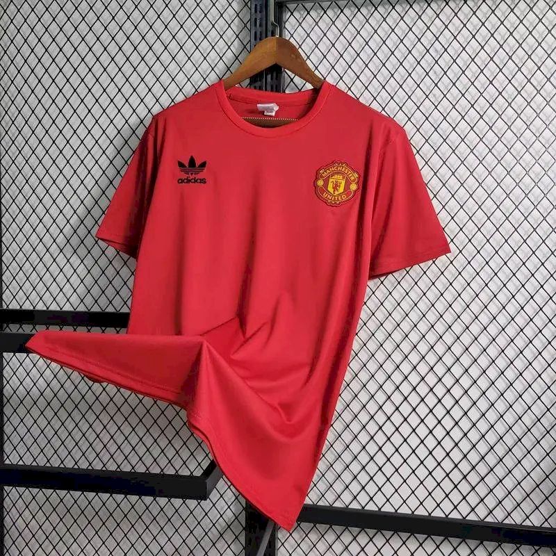 Camisa de treino pré-jogo do Manchester United 2023/24