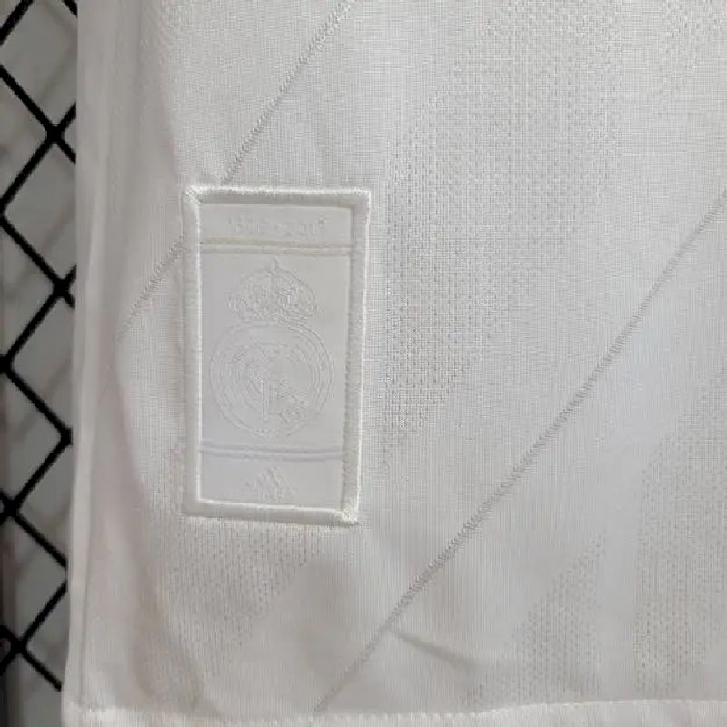 Camisa retrô manga comprida do Real Madrid 2017/18