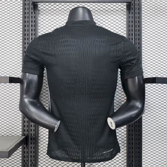 Paris Saint-Germain 2024/25 Black Goalkeeper Uniform Jersey Player Version