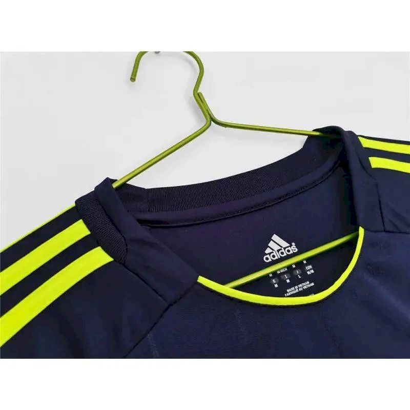 Camisa retrô reserva do Real Madrid 2012/13