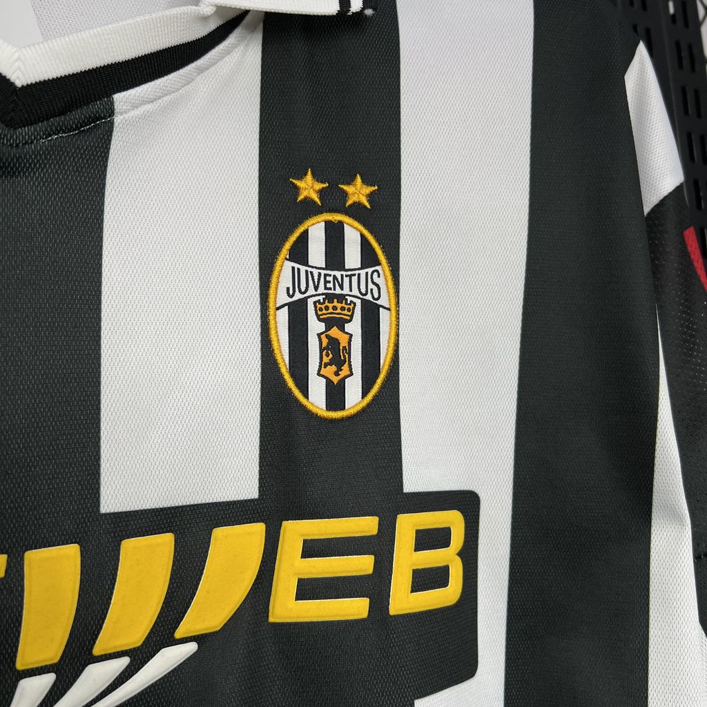 Camisa retrô Home Juventus 2001/02
