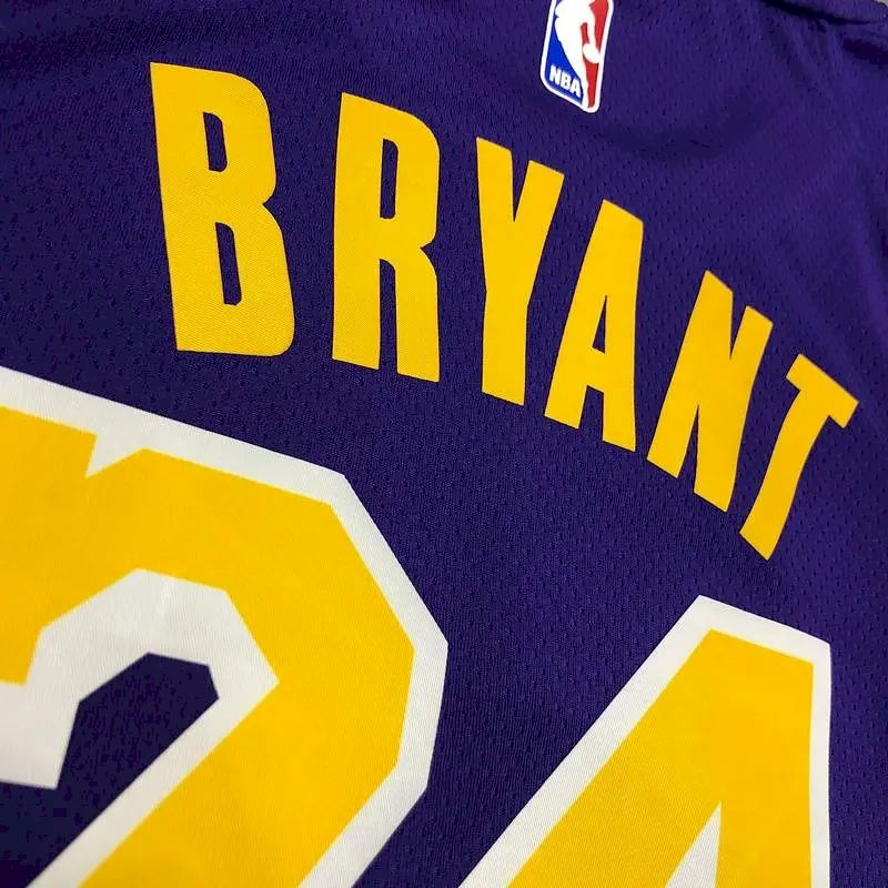 Camisa masculina Kobe Bryant 2020-21 roxa Swingman versão jogador – Edição Statement