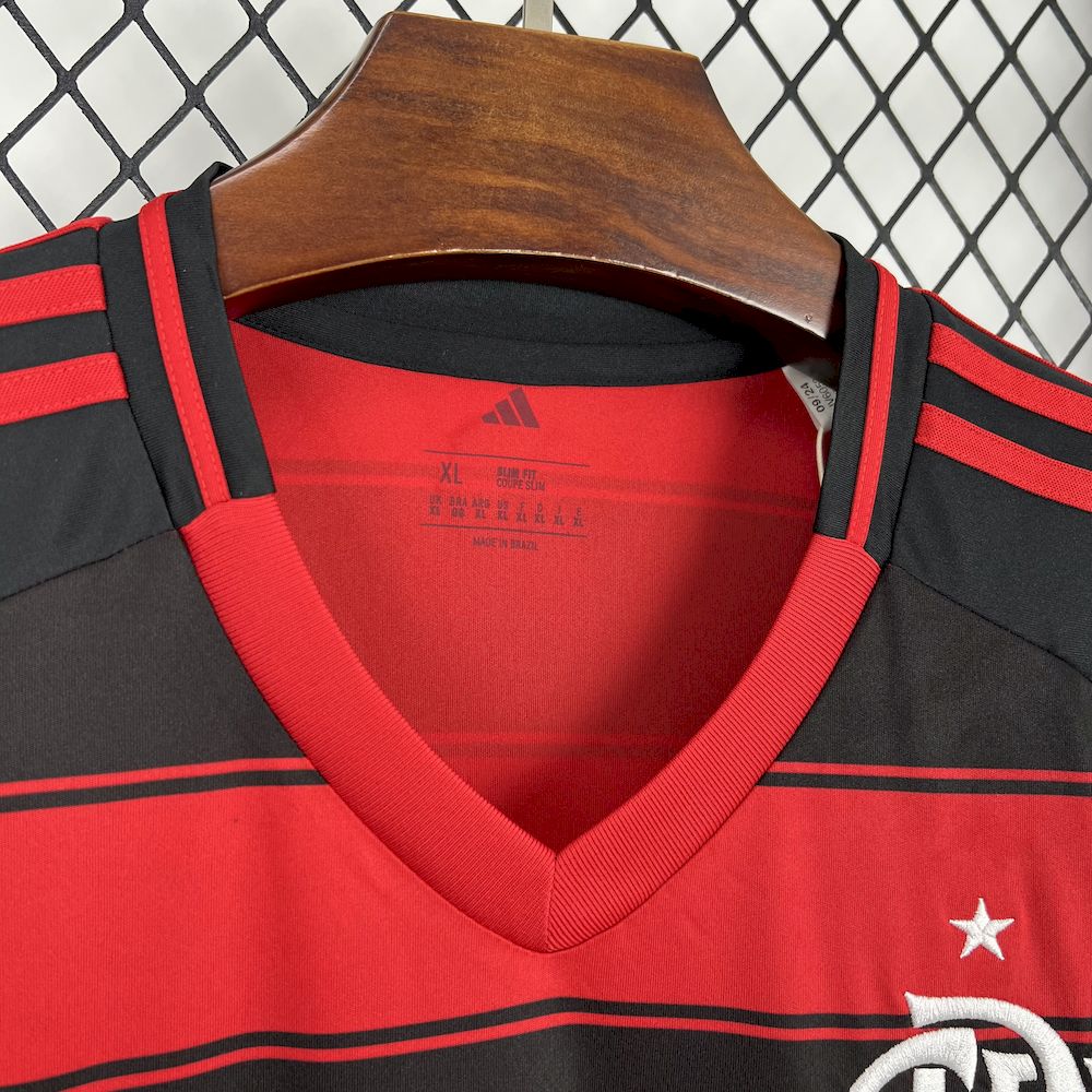 Camisa titular do Flamengo 2025/26
