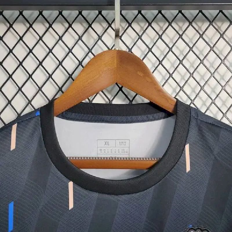 Camisa de treino pré-jogo do Manchester United 2023/24