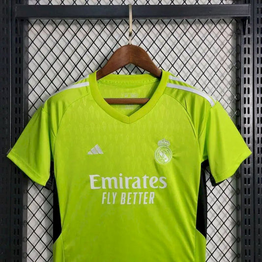 Kit de goleiro infantil verde do Real Madrid 2023/24