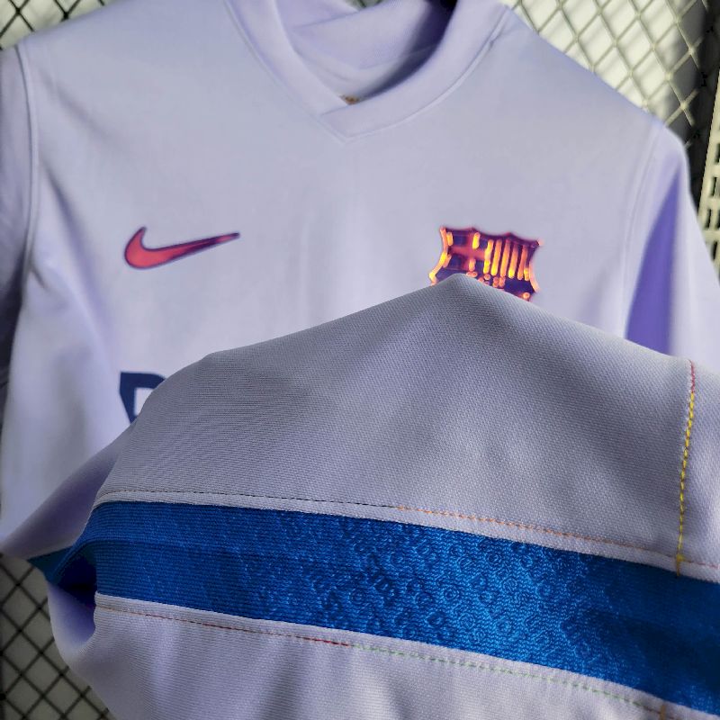Camisa retrô alternativa do Barcelona 2021/22