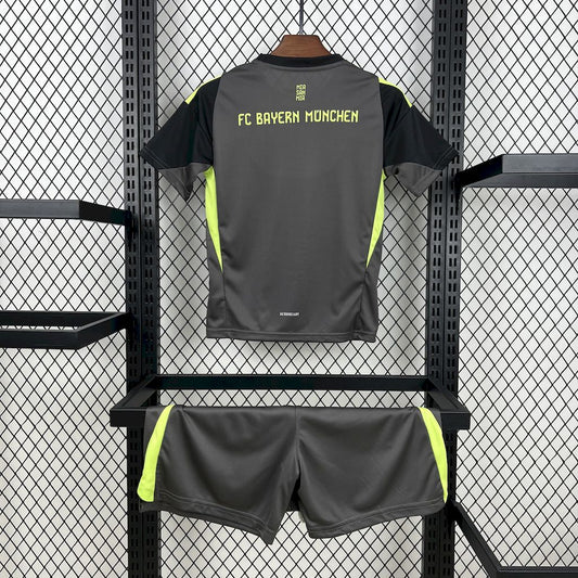 Bayern Munich 2025/26 Blackn Goalkeeper Kids Kit