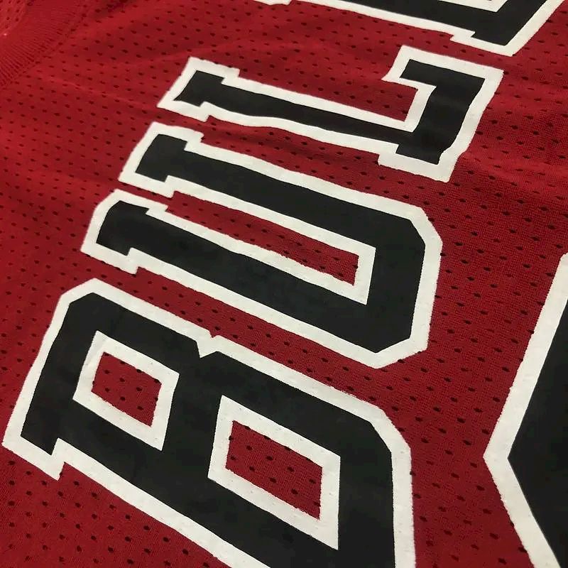Scottie Pippen Men’s Red Player Jersey – Throwback Edition