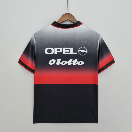 Camisa preta do uniforme de treino do AC Milan 1995/96
