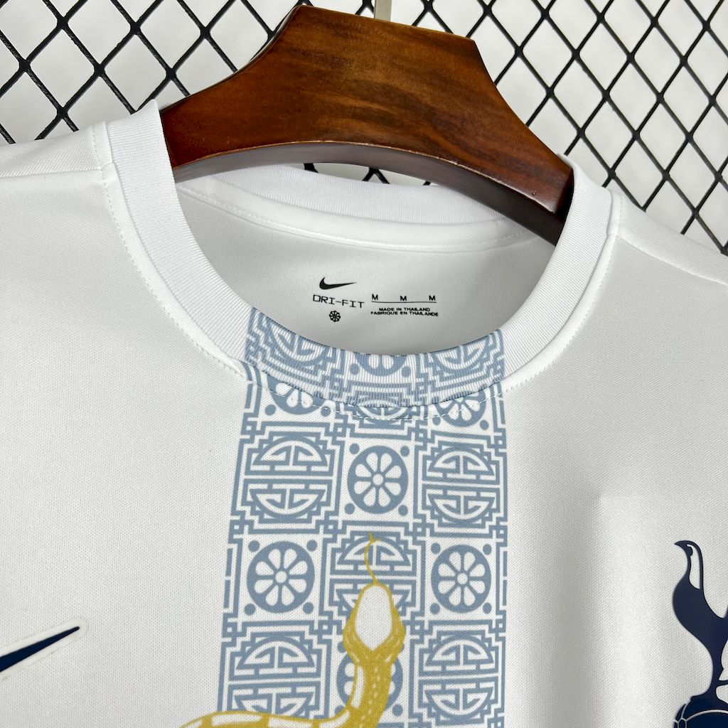 Camisa Tottenham Hotspur 2025/26 Edição Cobra Ouro Branco