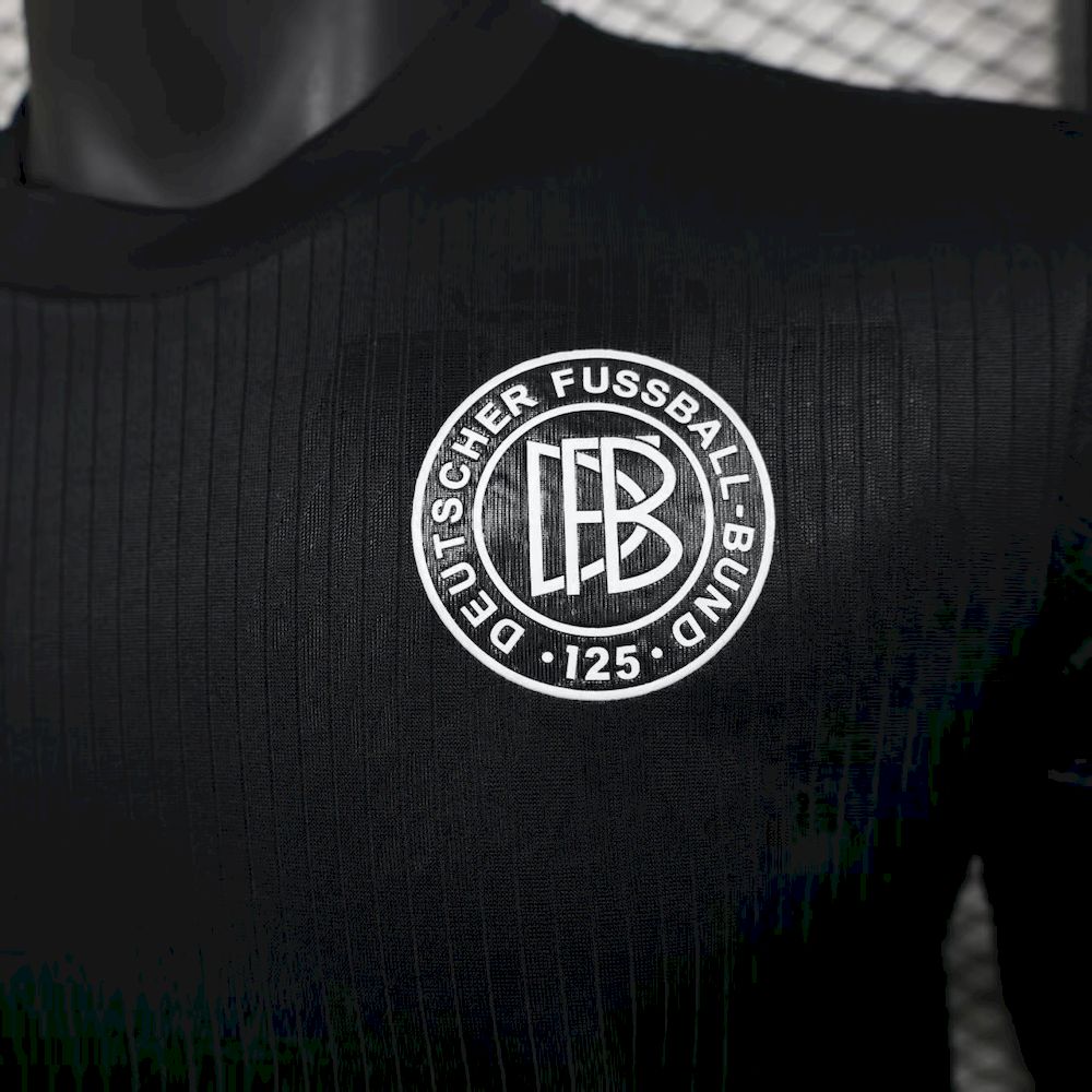 Camisa preta edição especial da Alemanha temporada 2025/26 versão jogador