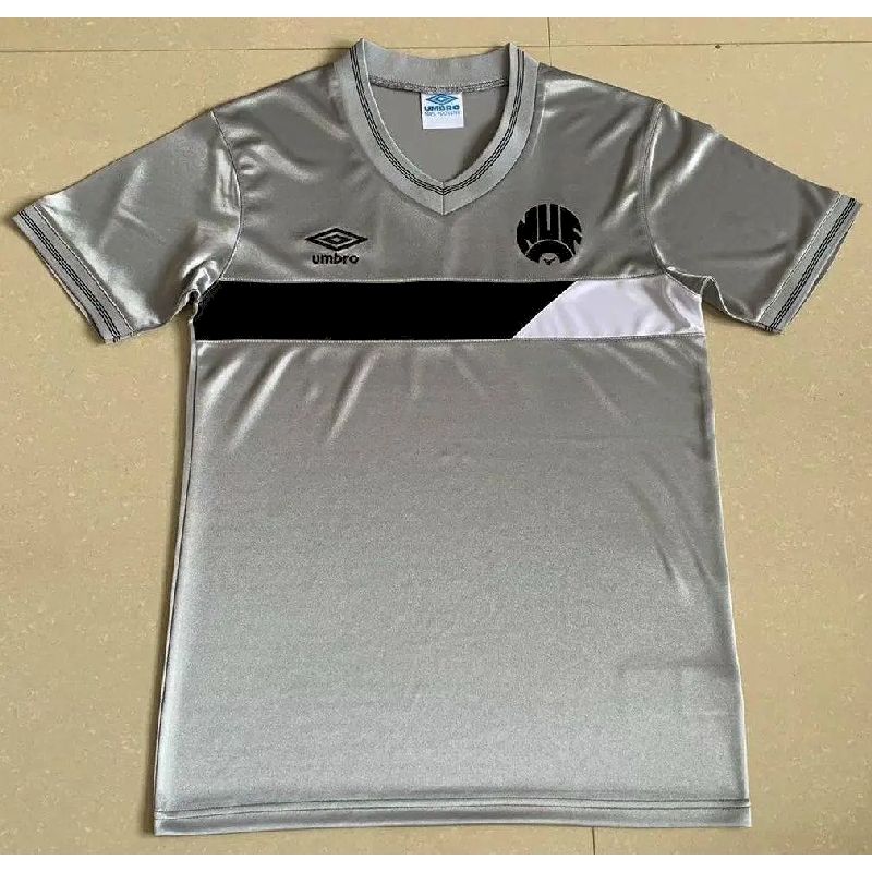 Camisa retrô reserva do Newcastle United 1986/87