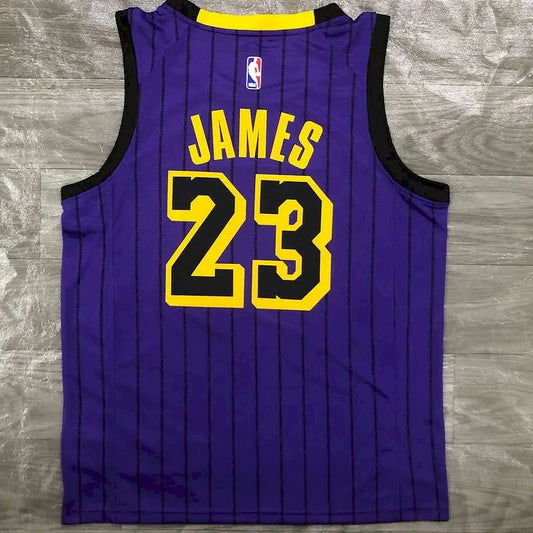 Camisa masculina LeBron James 2018-19 roxa Swingman versão jogador – Edição City