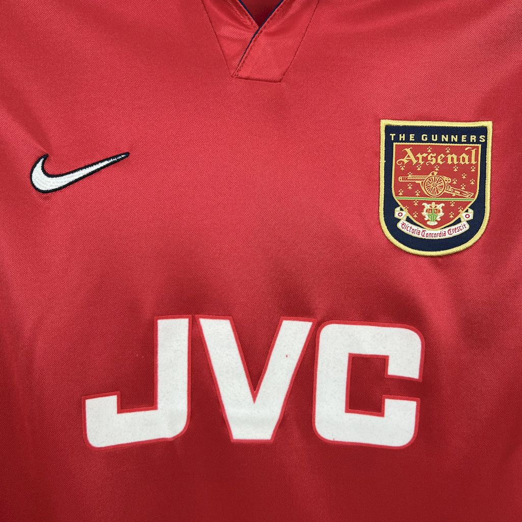 Camisa retrô do Arsenal 1998/99
