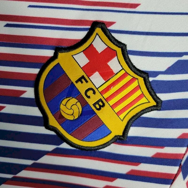 Camisa de treino pré-jogo do Barcelona 2023/24