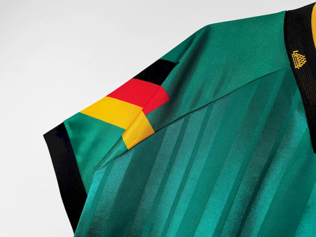 Camisa reserva retrô da Alemanha de 1992