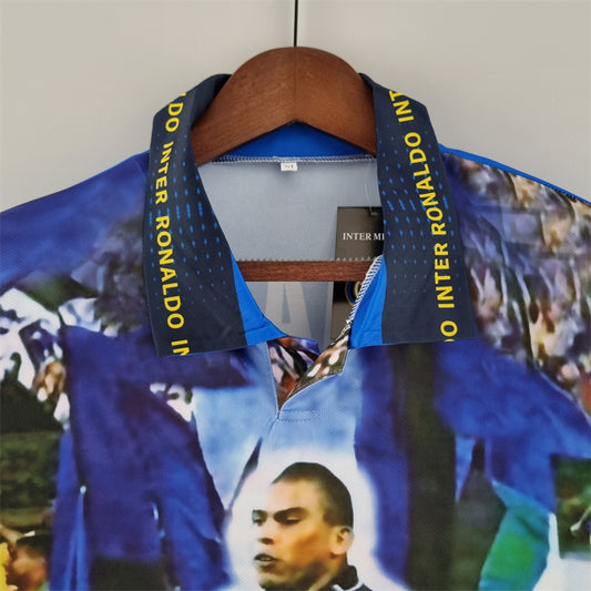 Camisa retrô Ronaldo Inter de Milão 1997/98