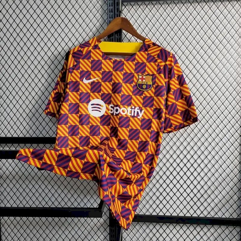 Camisa de treino pré-jogo do Barcelona 2023/24