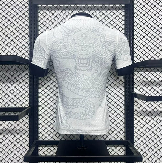 Maillot édition spéciale Dragon du Real Madrid 2024/25, version joueur