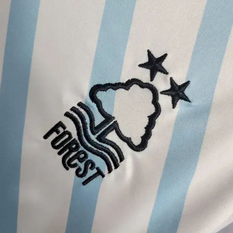 Camisa reserva do Nottingham Forest 2023/24