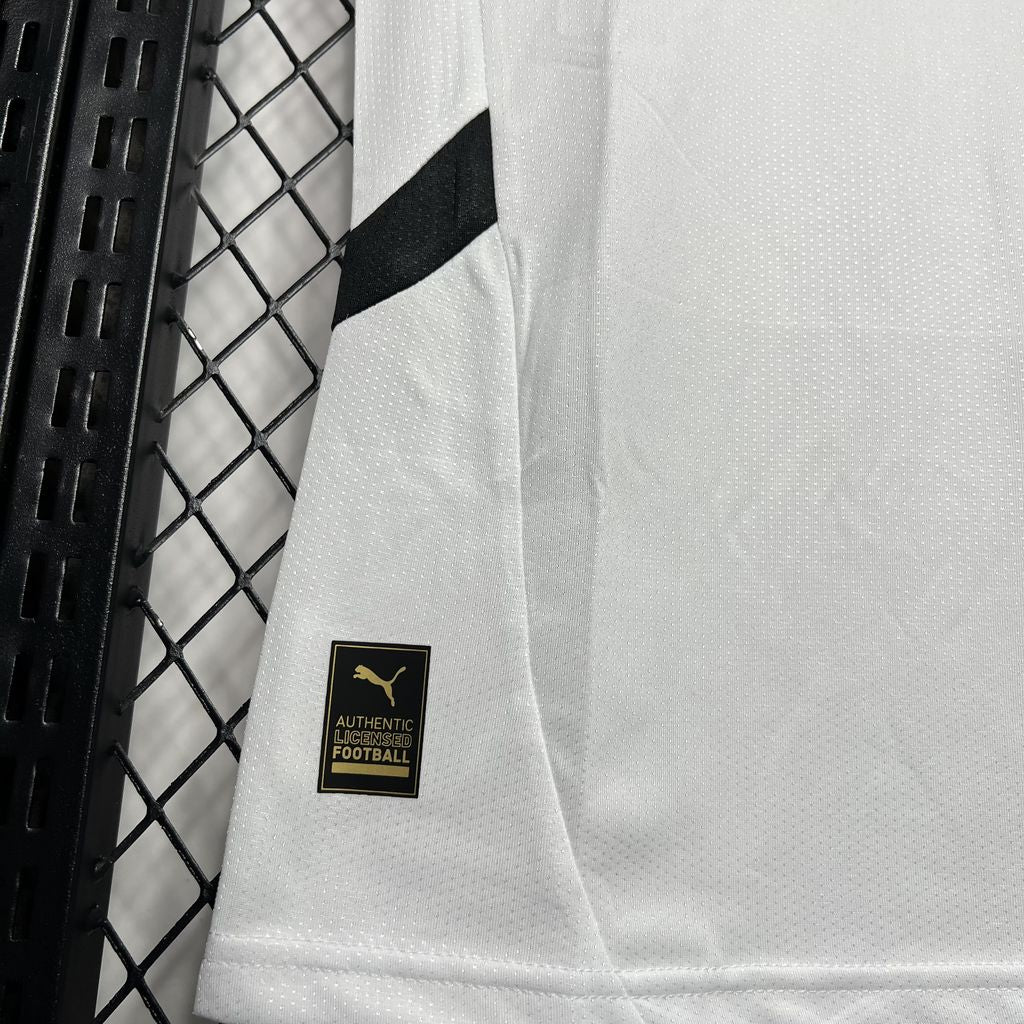 Camisa titular do Valencia 2024/25