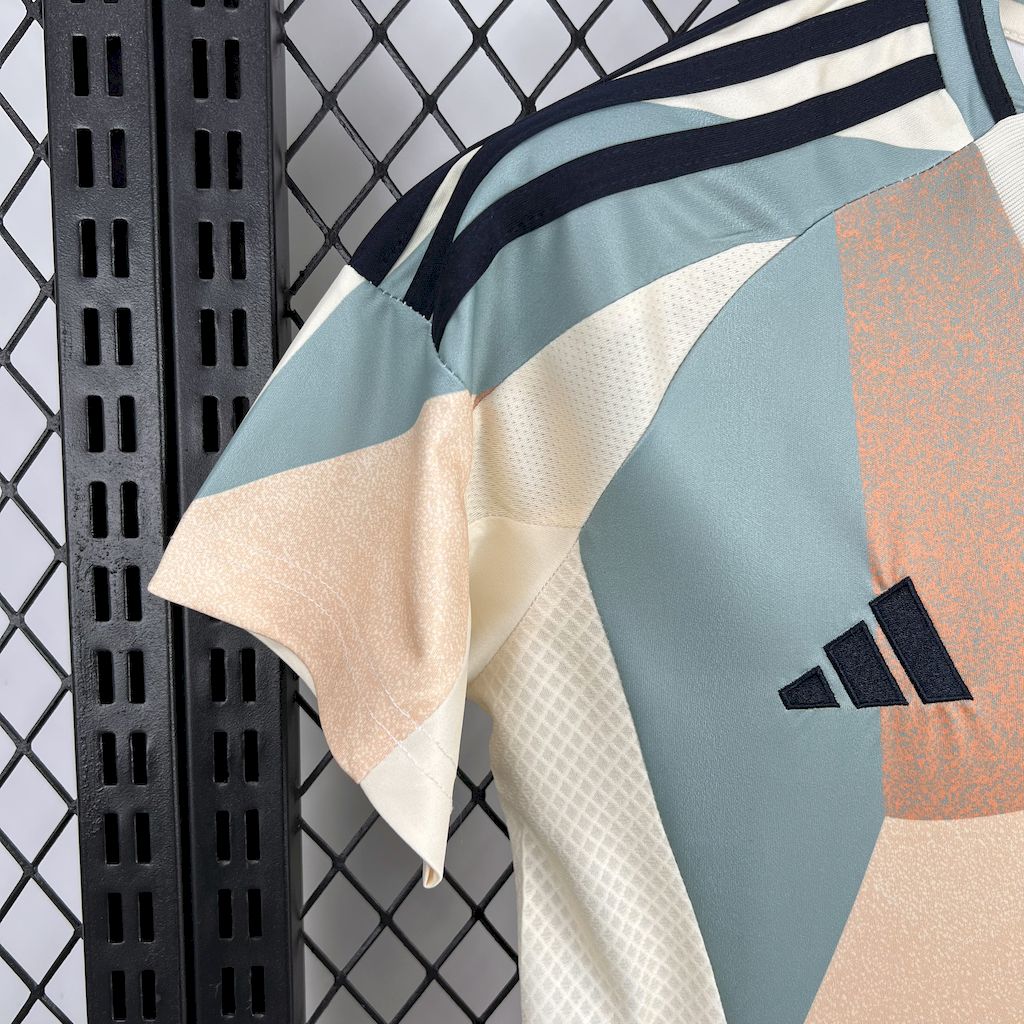 Camisa feminina alternativa da Espanha para a Eurocopa 2025/26